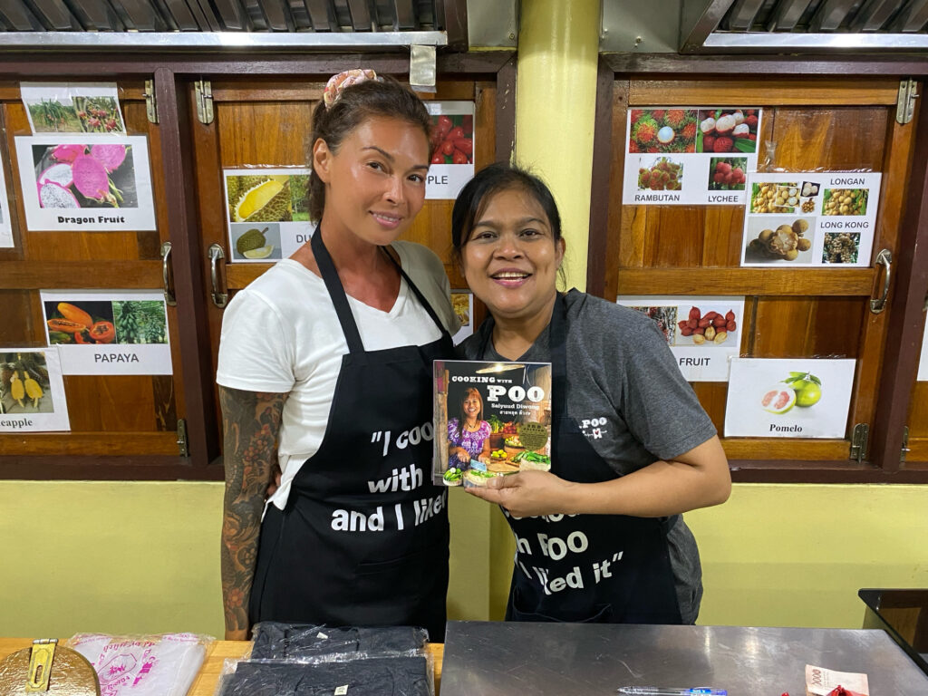 cooking with poo ! | travel with tera